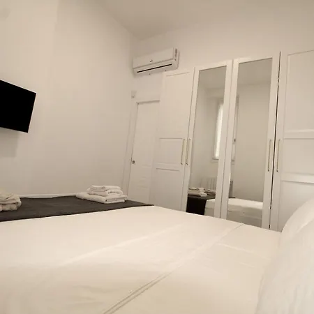Logical Apartments Via P Rossi 19 Milano Room photo