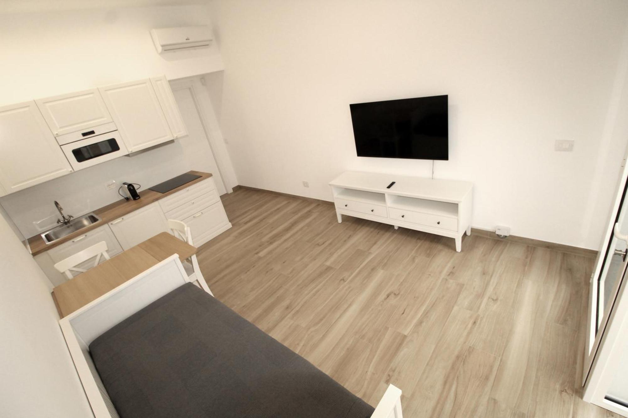 Logical Via P Rossi 19 Apartamento